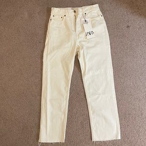 NWT Zara High Rise Straight Off-White Jeans